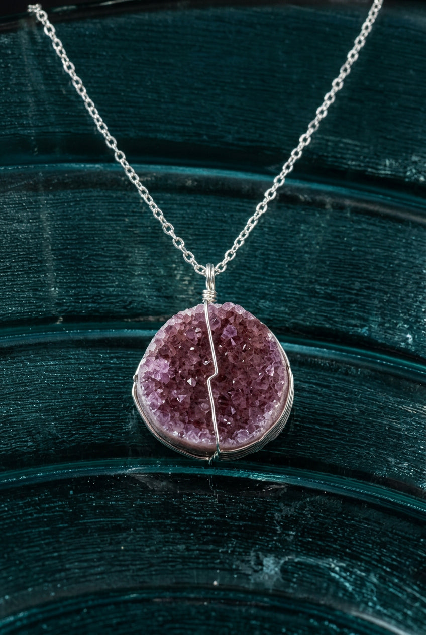 Collana con Pendente in Cristallo Druse e Catena in Argento