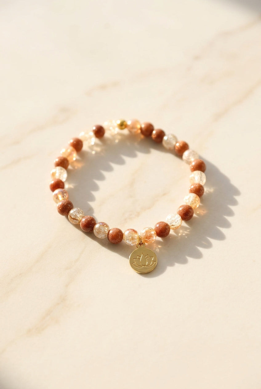 Bracciale Elastico in Pietra d'Oro con Ciondolo Fiore di Loto 24K - 6mm
