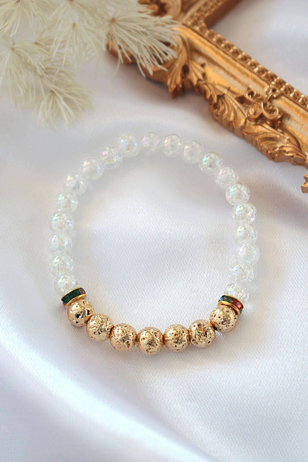 Bracciale Elastico Diffusore di Aromi in Pietra Lavica Dorata