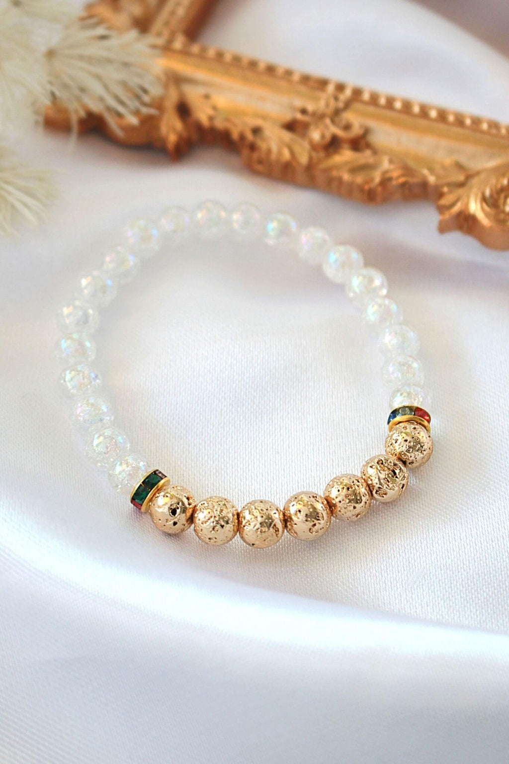 Bracciale Elastico Diffusore di Aromi in Pietra Lavica Dorata
