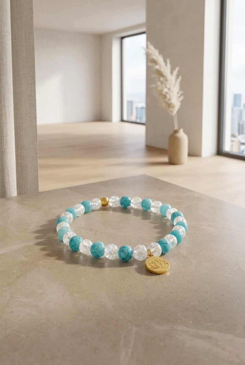 Bracciale Elastico in Acquamarina Naturale con Ciondolo Fiore di Loto 24K - 6mm