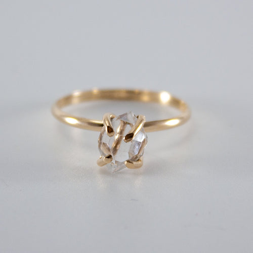 Anello con Diamante Herkimer Grezzo – Oro 14k Gold Filled, Montatura a 4 Punte