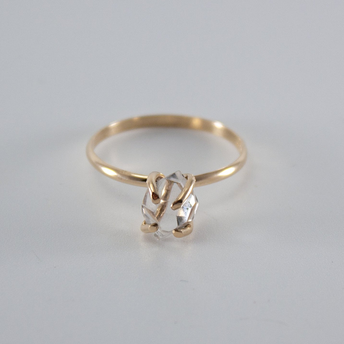 Anello con Diamante Herkimer Grezzo – Oro 14k Gold Filled, Montatura a 4 Punte