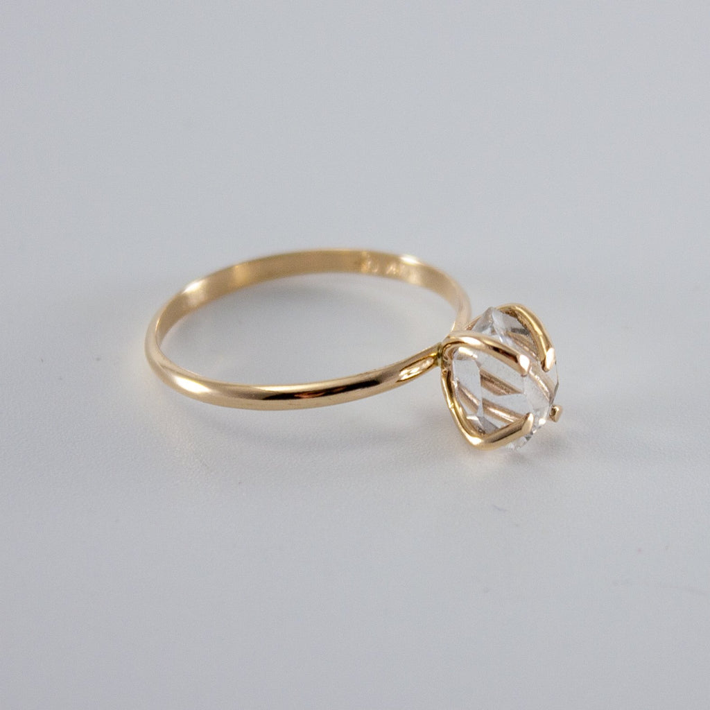 Anello con Diamante Herkimer Grezzo – Oro 14k Gold Filled, Montatura a 4 Punte